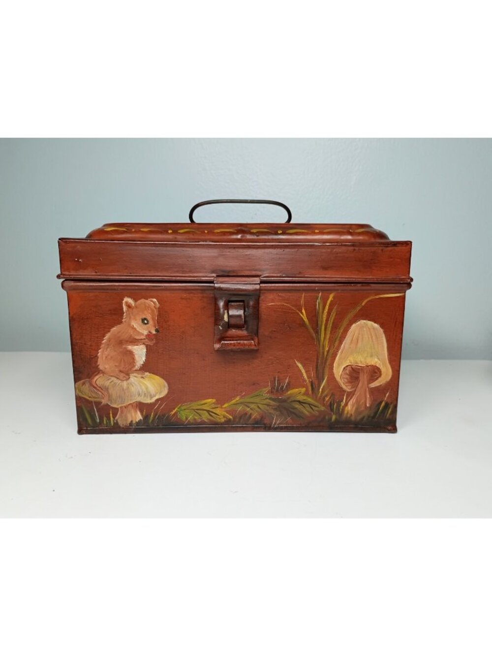 Vtg Hand Painted Metal Lidded Storage Box Container Mushrooms Mouse Rustic Fairy
